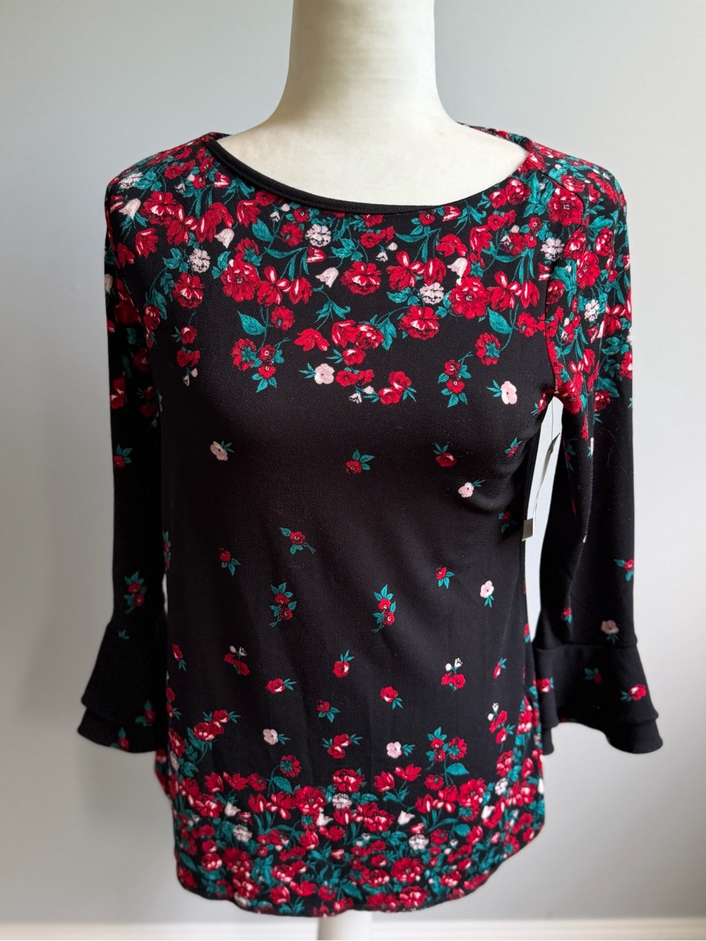 NWT Charter Club Floral Bell Sleeve Top Women’s Size Petite Small